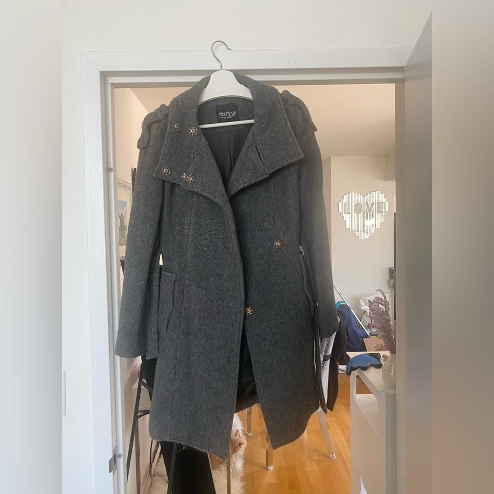 Maison albert paris Ladies coat size small  belted